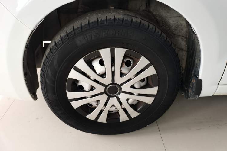 Used Chevrolet Sail 2013 Sedan 1.2L Manual Fashionable Happiness Edition