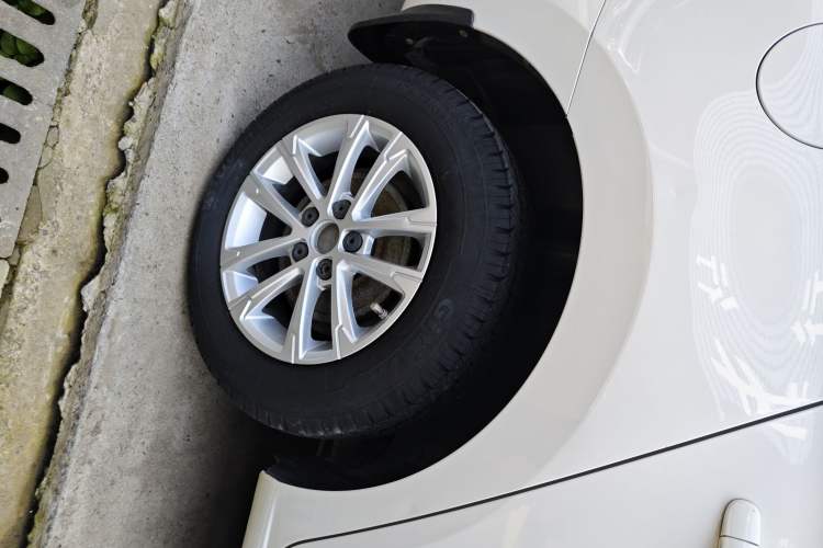 Used Volkswagen Santana 2016 1.6L Manual Fashion Edition
