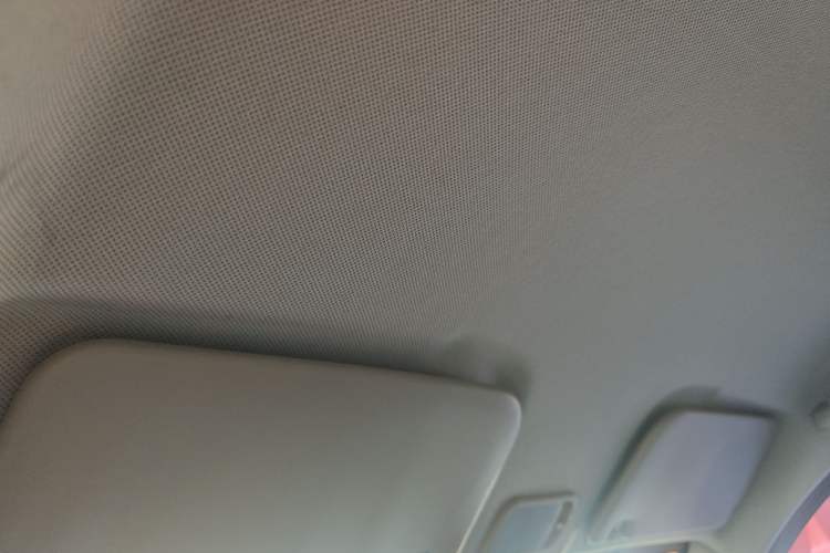 Used Wuling Hongguang V 2022 1.5L Jingqu Edition Enclosed-Window Vehicle with Hydraulic Power Steering LAR Headliner