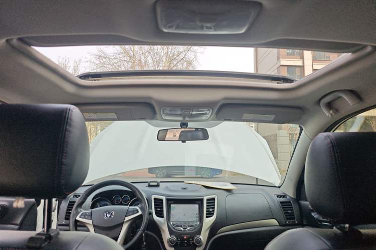 Used CHANGAN CS35 2014 1.6L Manual Luxury Navigation Model China IV Standard
