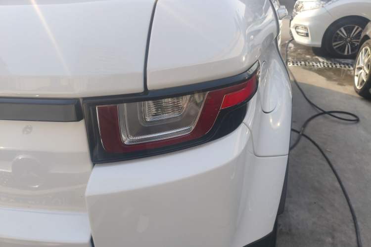 Used Land Rover Range Rover Evoque 2018 240 PS SE Smart Brilliance Edition