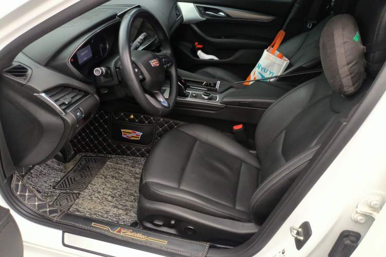 Used Cadillac CT5 2022 28T Luxury Edition Left Front Seat