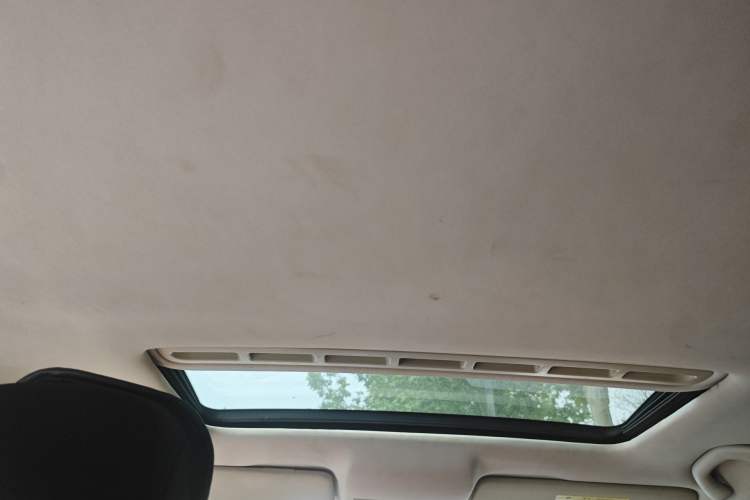 Used Volkswagen Jetta 2015 1.4L Manual Comfort Model Headliner