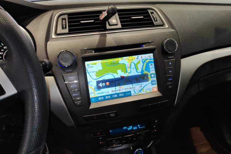 Used BAIC Senova X65 2015 2.0T manual Comfort trim level
