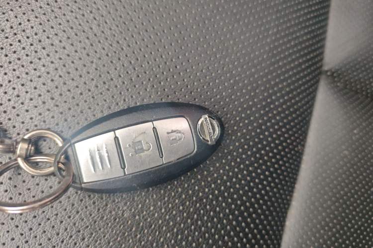 Used Nissan X-Trail 2015 2.0L CVT Comfort MAX Edition 2WD
