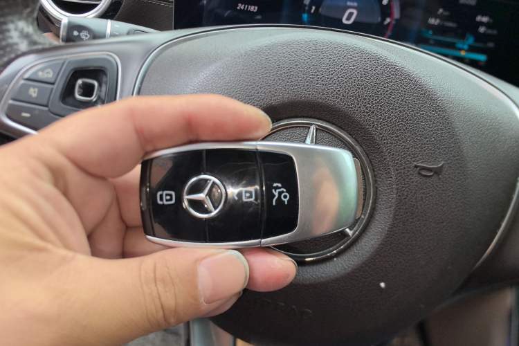 Used Mercedes-Benz E-Class 2016 E 200 L Vehicle Key