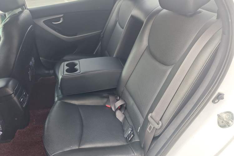 Used Hyundai Elantra (5th Generation / Langdong) 2015 1.6L Automatic Luxury Model
