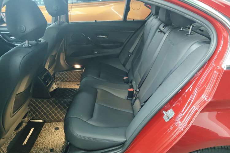 Used BMW 3 Series 2017 320Li Fashion Model Left Rear Seat