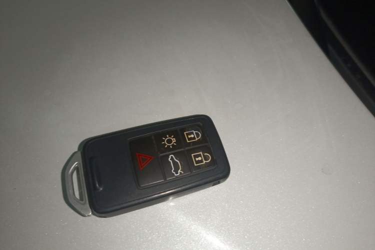 Used Volvo S60 2015 S60L 2.0T Zhiyuan Edition