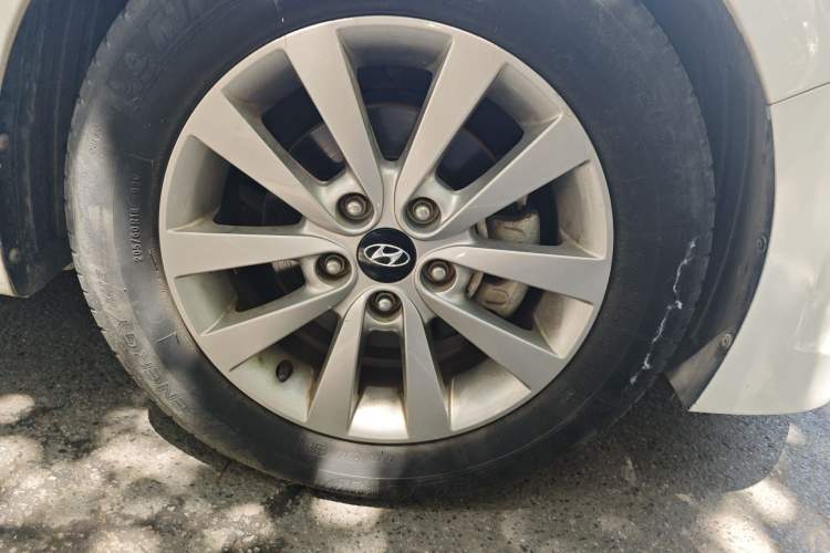 Used Hyundai Mistra 2014 1.8L Automatic Smart GLS
