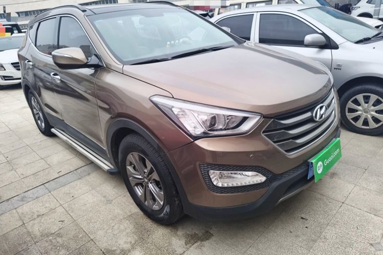 Used Hyundai Santa Fe 2015 2.0T Automatic Two-Wheel Drive Smart Version 5 Seats
