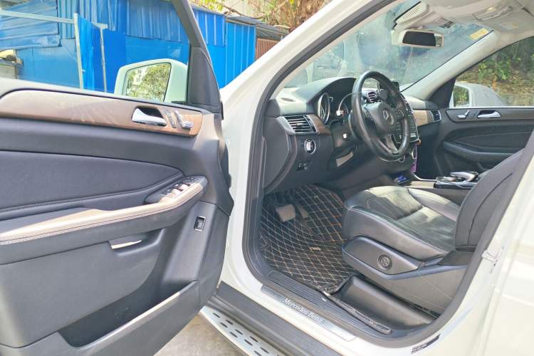 Used Mercedes-Benz GLE 2017 GLE 320 4MATIC Luxury Model