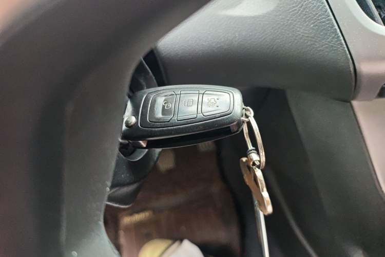 Used Ford Focus 2012 Sedan 1.6L Manual Fashion Edition
