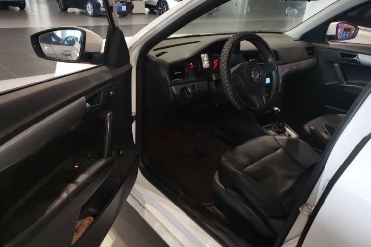 Used Volkswagen Lavida 2013 Revised Classic 1.6L Automatic Fashion Edition Driver Seat