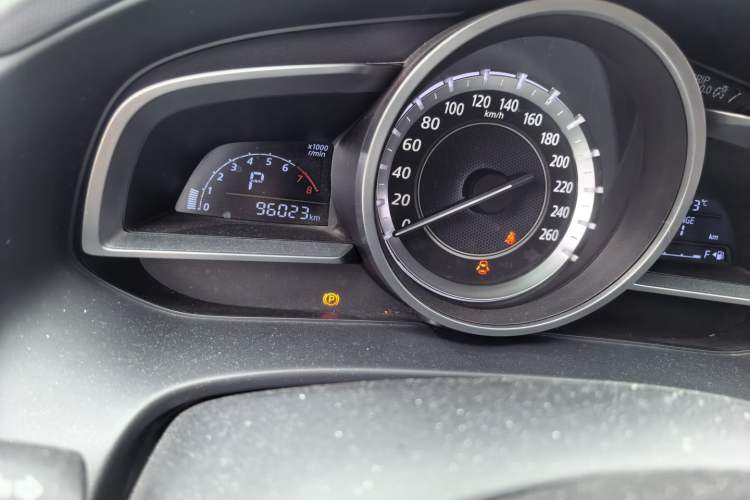 Used Mazda CX-4 2016 2.0L Automatic 2WD Blue Sky Dynamic Edition Odometer Close Up