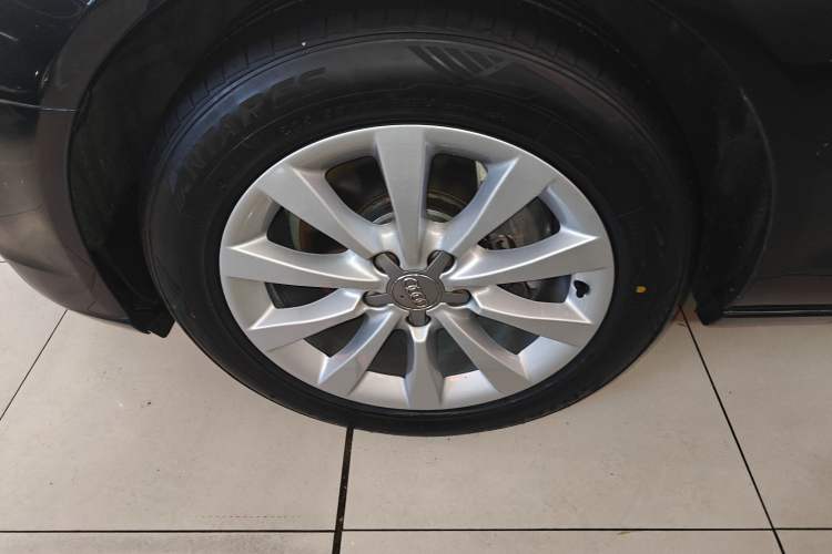 Used Audi A6L 2014 30 FSI Comfort Model
