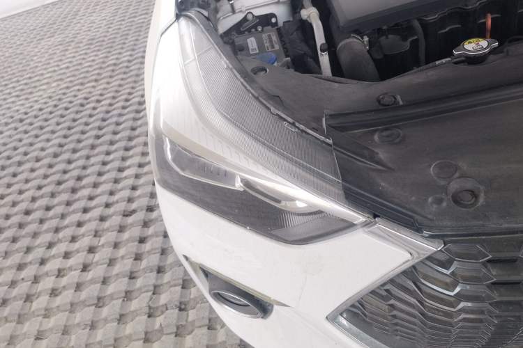 Used Haval H6 Coupe 2018 Red-Label 1.5T Automatic Two-Wheel Drive Luxury Model Right Front Headlight