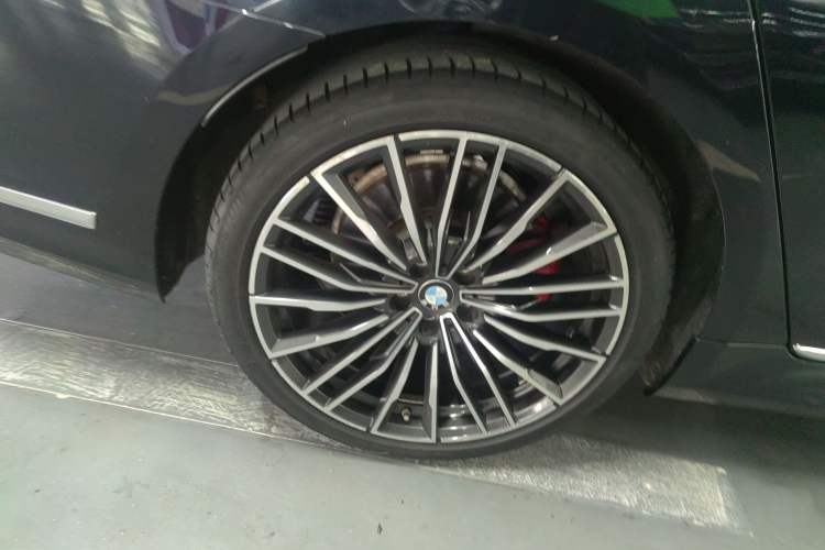 Used BMW 7 Series 2019 Restyled 740Li Leading Edition M Sport Package
