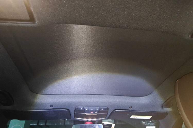 Used Mercedes-Benz GLC 2020 Facelift GLC 300 L 4MATIC Dynamic Edition Headliner