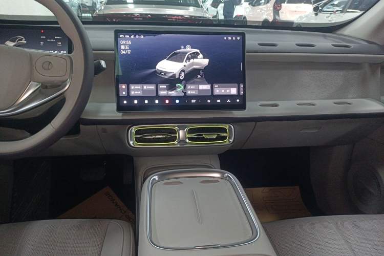 Used Leapmotor B10 2025 510 LiDAR Version Audio And AC Panel