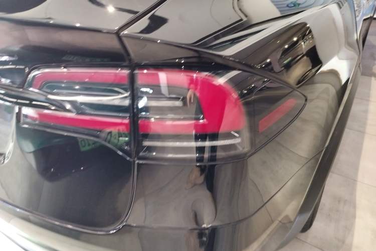 Used Tesla Model X 2023 Dual-Motor All-Wheel-Drive Version Right Rear Taillight