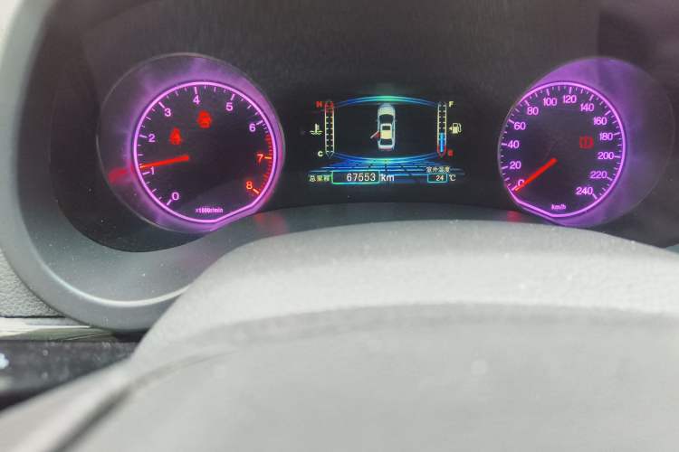 Used BYD Surui 2012 1.5L Manual Luxury Version Odometer Close Up