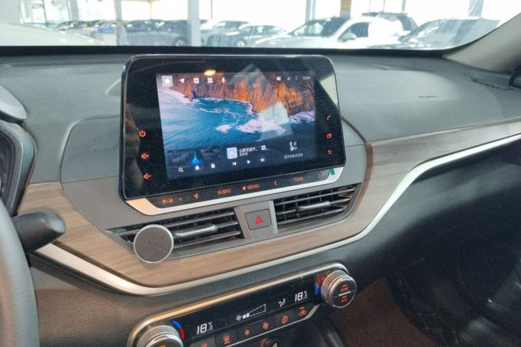 Used Nissan Teana 2021 2.0L XL Comfort Edition Audio And AC Panel