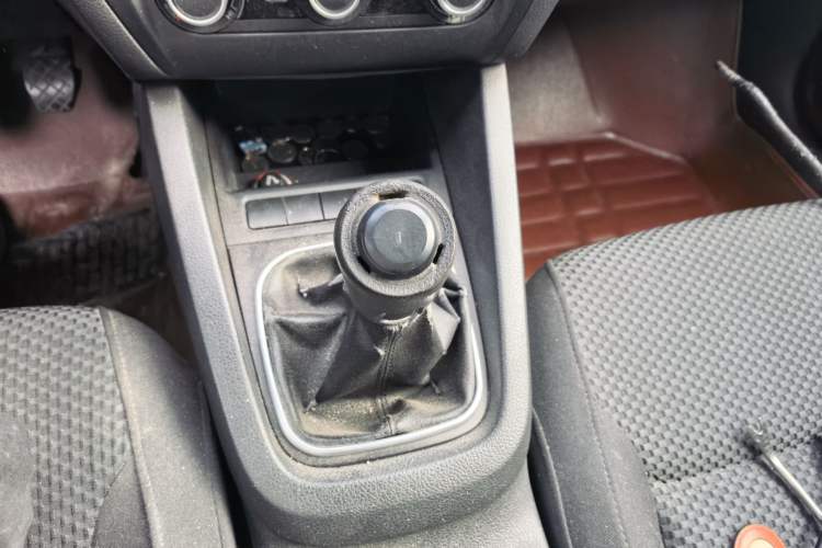 Used Volkswagen Sagitar 2012 1.6L Manual Fashion Edition