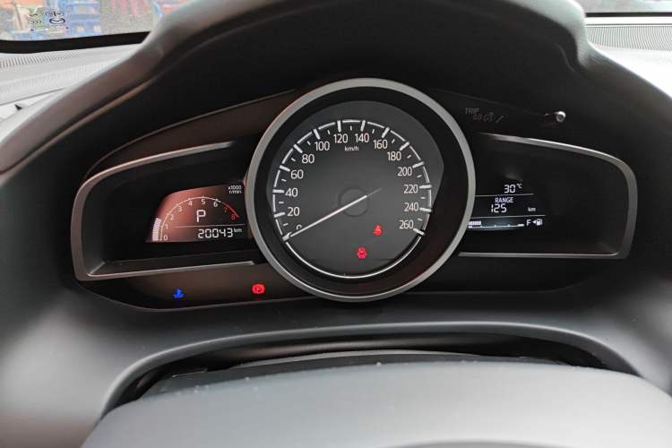 Used Mazda CX-4 2018 2.0L Automatic Two-Wheel Drive Blue Sky Dynamic Version China VI Standard Instrument Cluster