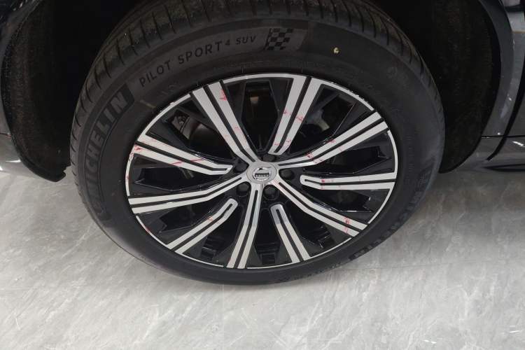 Used Volvo XC90 2024 B5 SmartDrive Luxury Edition 5 Seats