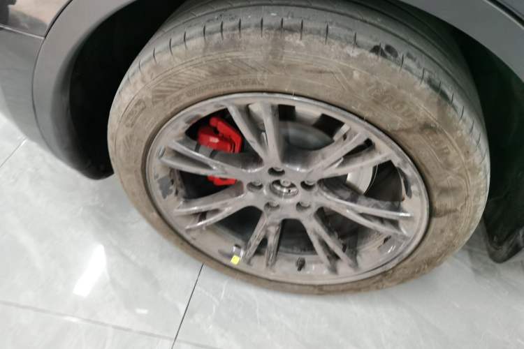 Used Tesla Model Y 2024 Rear-Wheel-Drive Version Right Rear Wheel Hub