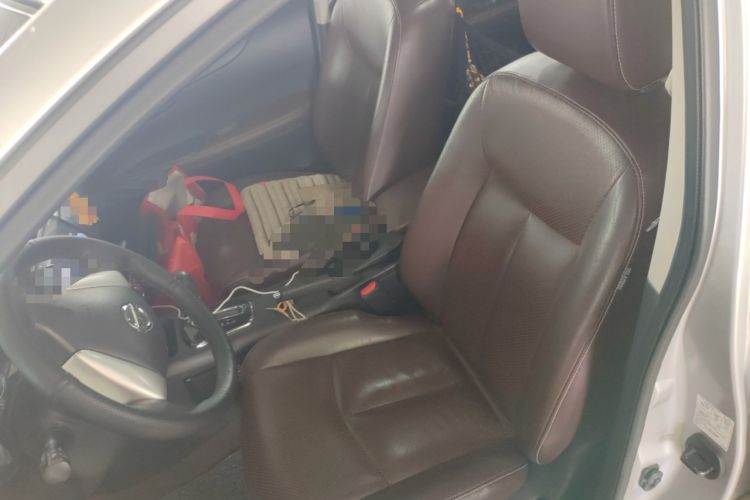 Used Nissan Tiida 2014 1.6L CVT Cool Cafe Edition
