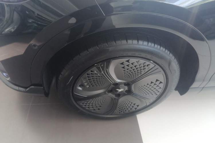 Used VOYAH COURAGE 2024 Four-Wheel Drive Global Edition