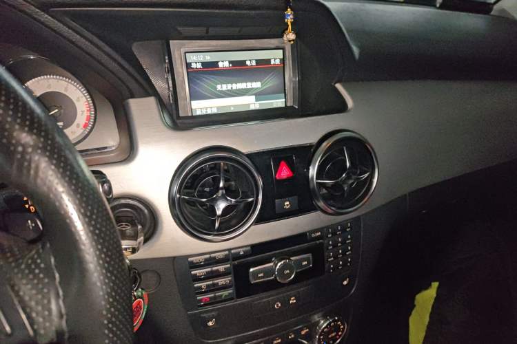 Used Mercedes-Benz GLK-Class 2013 GLK 300 4MATIC Dynamic Sunroof Model
