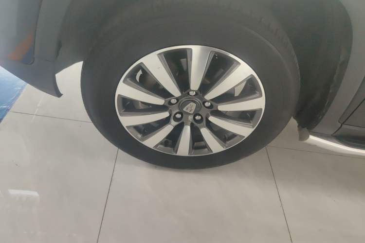 Used Roewe RX8 2019 30T Smart Connectivity Two-Wheel Drive Supreme Flagship Edition
