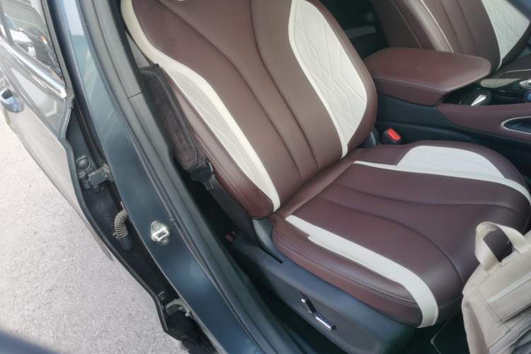 Used Geely Auto Monjaro L 2024 2.0TD High-Power Automatic Two-Wheel Drive Yunqi Version
