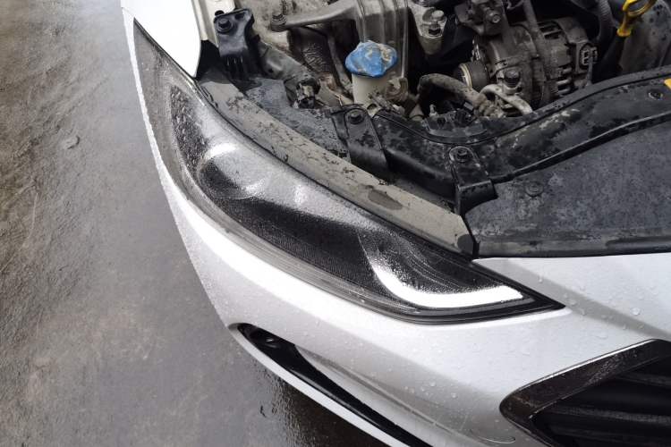 Used Hyundai Elantra (6th Generation / Lingdong) 2016 1.6L Automatic ZhiXuan – Elite Version Right Front Headlight