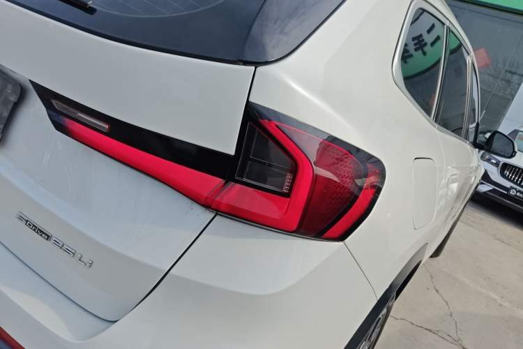 Used BMW X1 2023 sDrive25Li X Design Package Right Rear Taillight