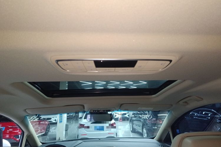 Used Buick GL8 2022 ES Landtrek 653T Luxury Edition