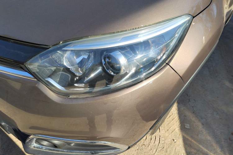 Used Renault Captur 2015 1.2T Automatic Luxury First Edition
