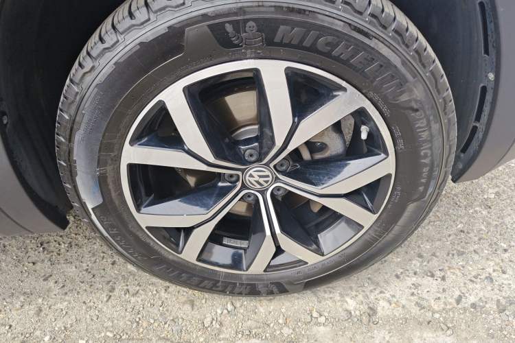 Used Volkswagen Teramont 2020 380TSI Four-Wheel Drive Luxury Version China VI Standard Right Front Wheel Hub