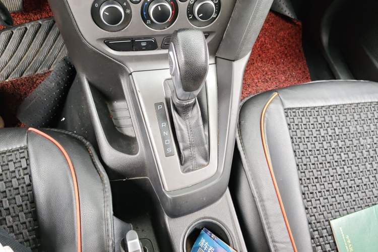 Used Ford Focus 2012 Hatchback 1.6L Automatic Comfort Model Gear Lever