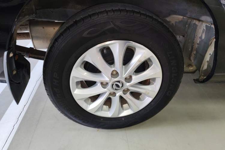 Used FORTHING Lingzhi 2018 M5L 1.6L 7-Seater Luxury Model