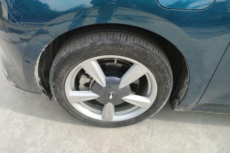 Used ORA Good Cat 2021 400km Standard Range Athena Edition Lithium Iron Phosphate Left Front Wheel Hub