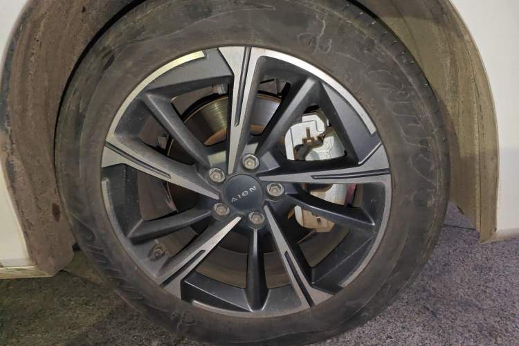 Used AION S MAX 2024 70 Star Edition Right Front Wheel Hub