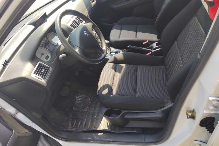 Used Peugeot 307 2013 Hatchback 1.6L Automatic Comfort Edition