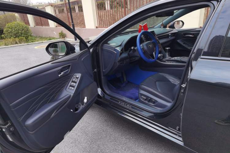 Used Toyota Avalon 2019 2.5L Touring Premium Version China VI Standard
