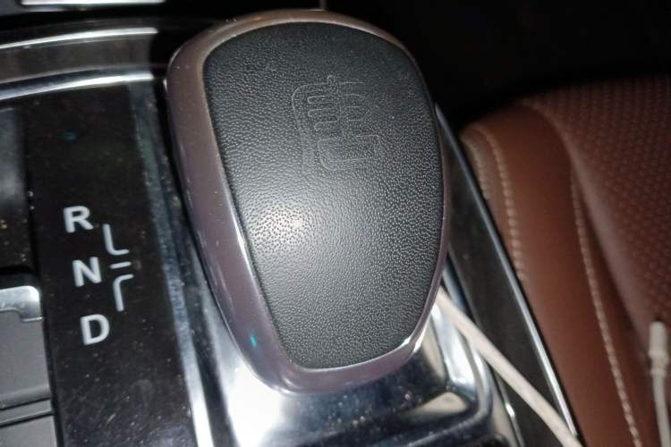 Used BYD Tang New Energy 2015 2.0T Four-Wheel-Drive Flagship Model
