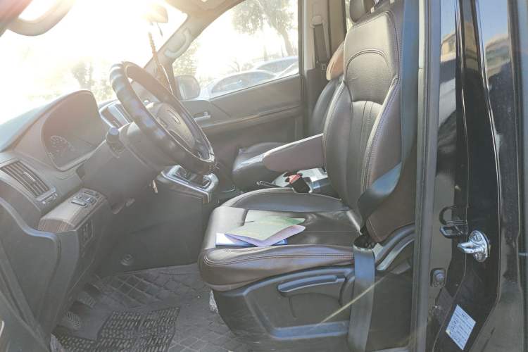 Used FORTHING Lingzhi PLUS 2021 2.0L Manual Luxury 7-Seater
