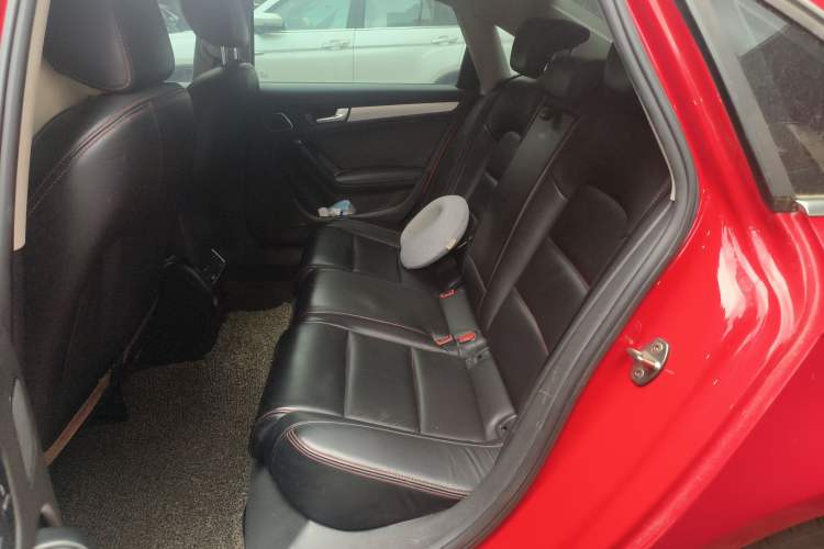 Used Audi A4L 2012 2.0 TFSI automatic standard version